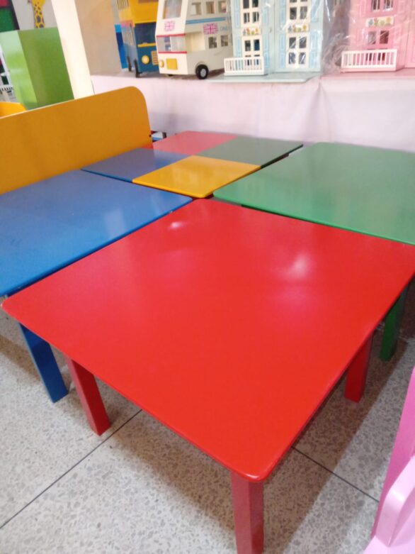 Kids tables and chairs